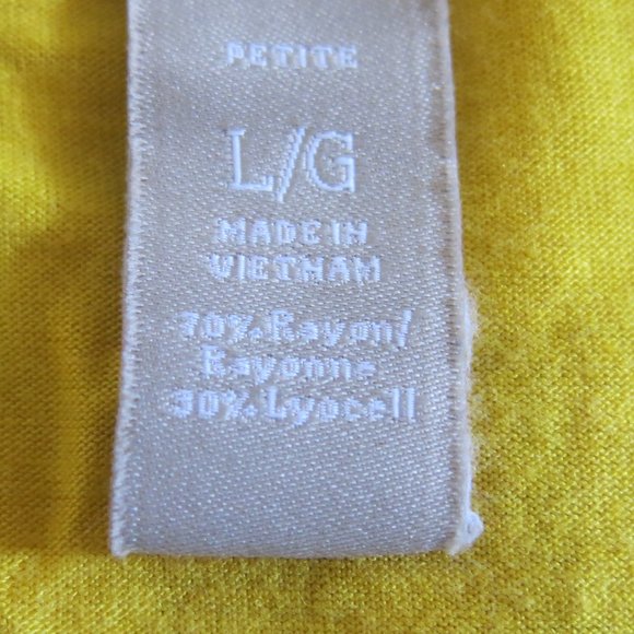 Banana Republic Scoop Neck Short Sleeve Basic Tee - Picture 5 of 5